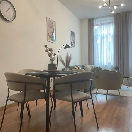 Atlas In The Historical Center Of With Free Private Parking Apartment