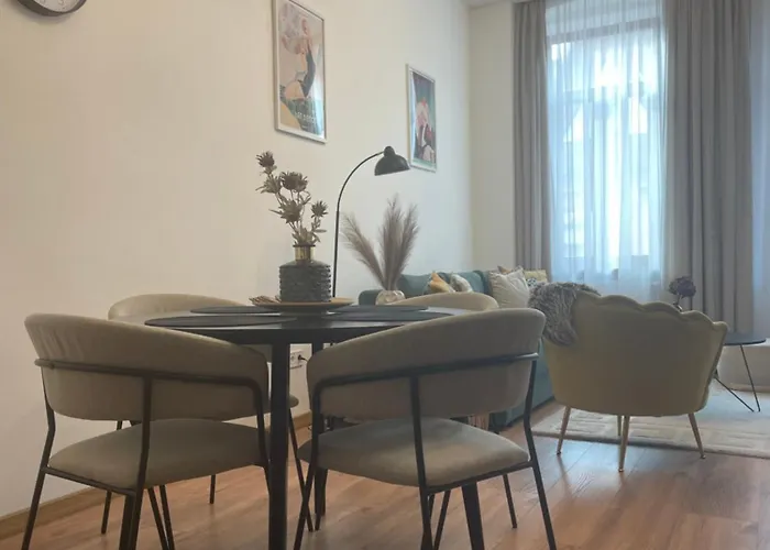 Atlas In The Historical Center Of With Free Private Parking Apartman