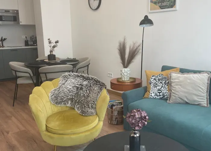 Apartman Atlas In The Historical Center Of With Free Private Parking Kassa