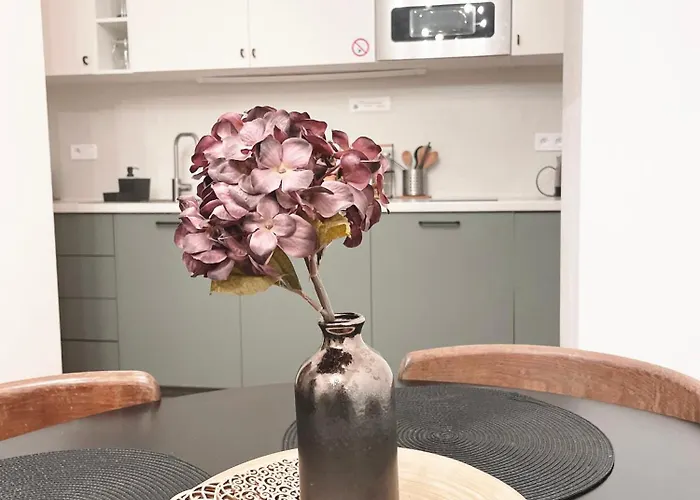 Atlas In The Historical Center Of With Free Private Parking